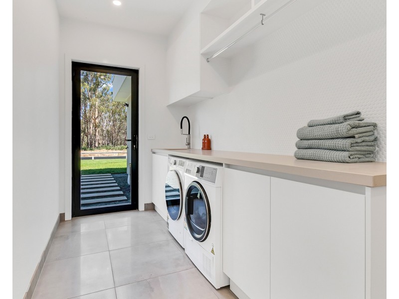 2 Cadell Street, Moama NSW 2731