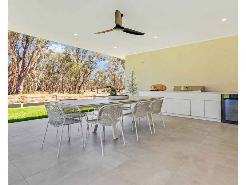 2 Cadell Street, Moama NSW 2731