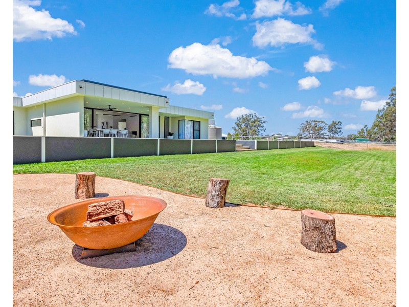 2 Cadell Street, Moama NSW 2731