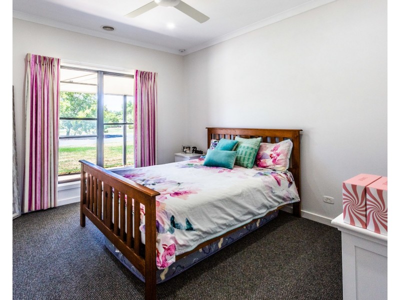 51 Chelsworth Drive, Echuca VIC 3564