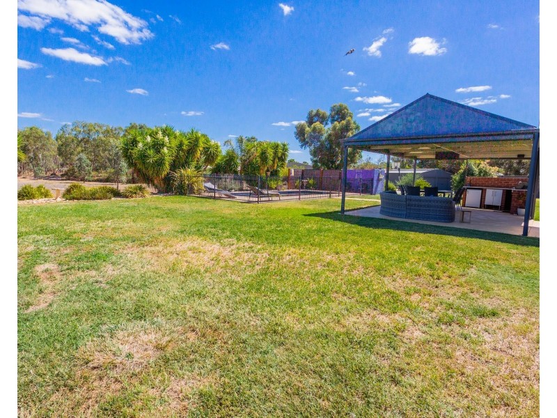 51 Chelsworth Drive, Echuca VIC 3564