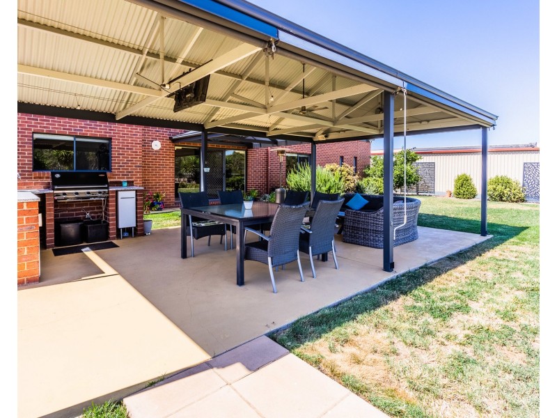 51 Chelsworth Drive, Echuca VIC 3564