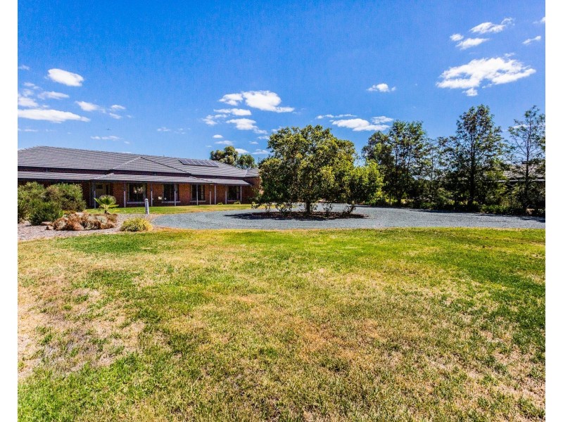51 Chelsworth Drive, Echuca VIC 3564