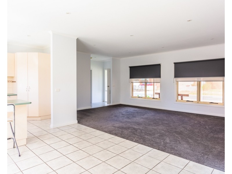 2/24 Bennett Court, Echuca VIC 3564