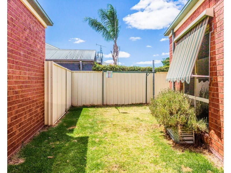 2/24 Bennett Court, Echuca VIC 3564