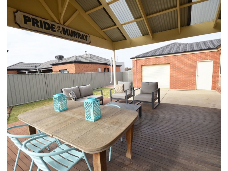 4 Coulson Place, Echuca VIC 3564