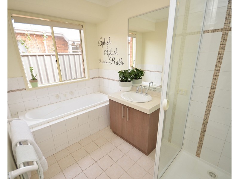 4 Coulson Place, Echuca VIC 3564