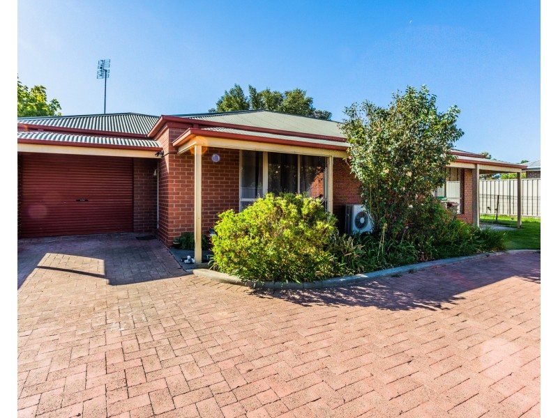 2/18 Porter Street, Moama NSW 2731