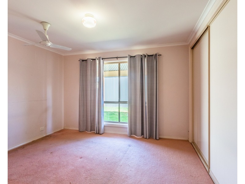 2/18 Porter Street, Moama NSW 2731