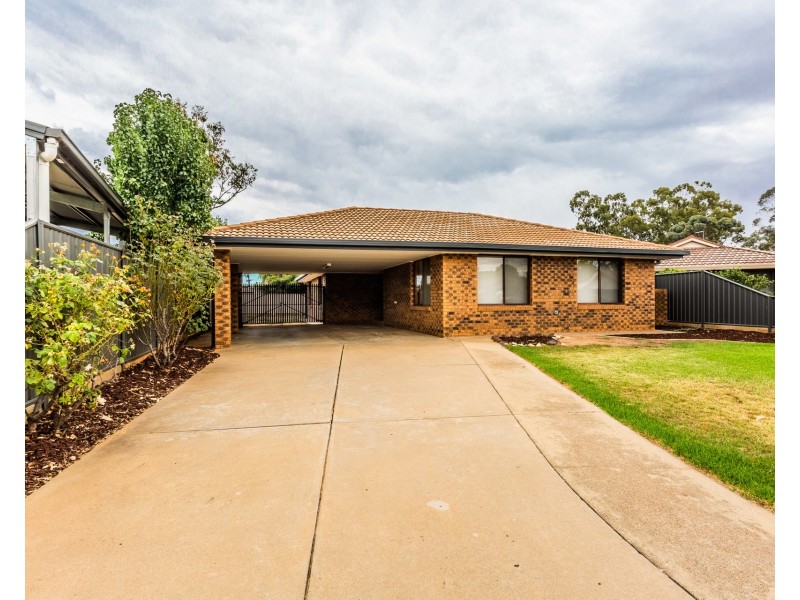 5 Pevensey Place, Moama NSW 2731