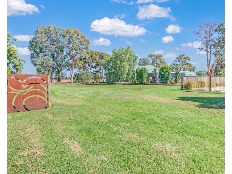 207 Wharparilla Drive, Echuca VIC 3564
