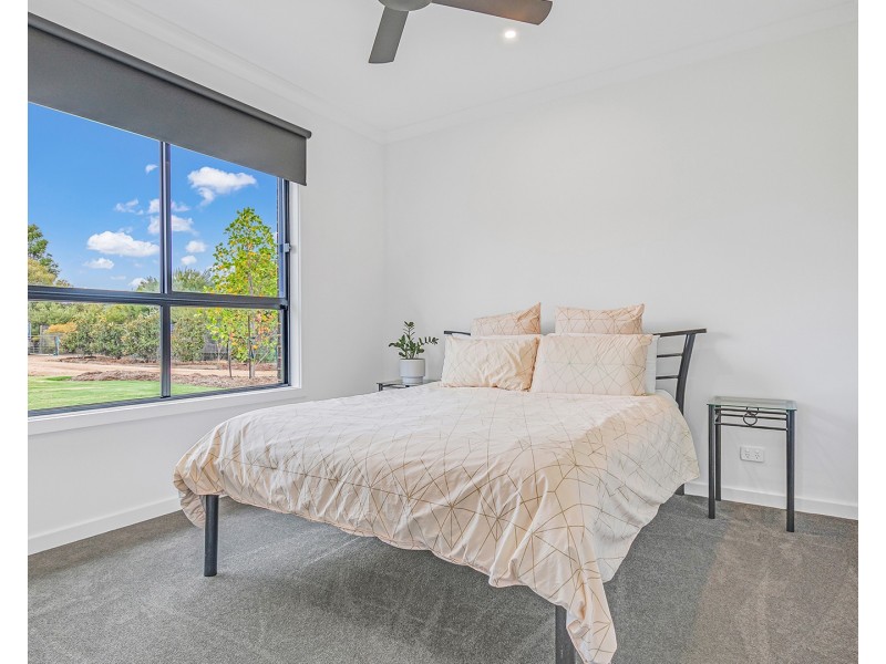 37 Pinerate Place, Echuca VIC 3564