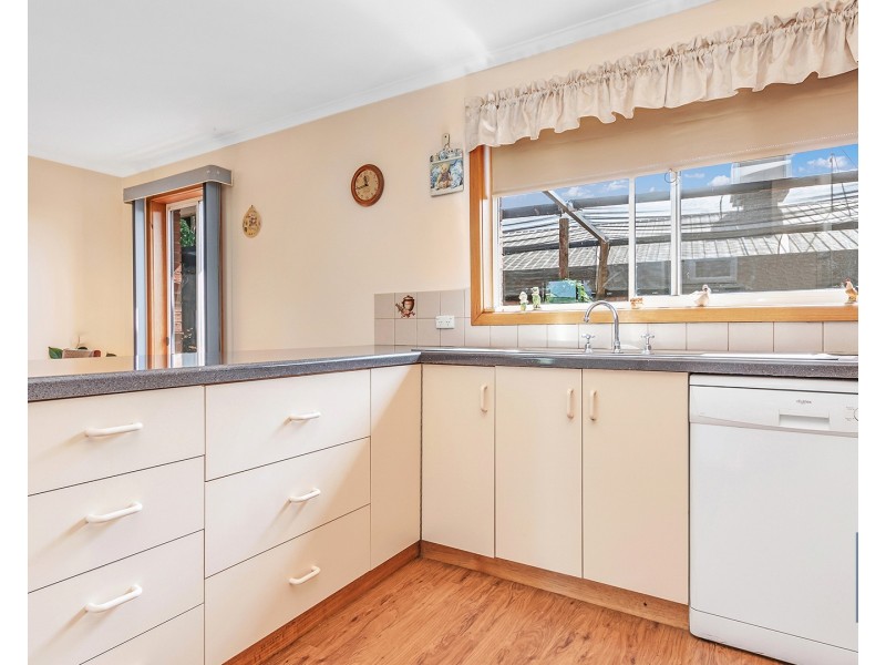 31 Adelaide Crescent, Echuca VIC 3564