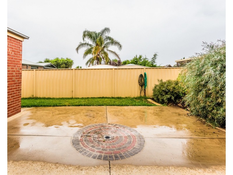 2/1 Grange Court, Echuca VIC 3564