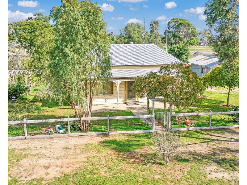 3a Livingstone Street, Mathoura NSW 2710