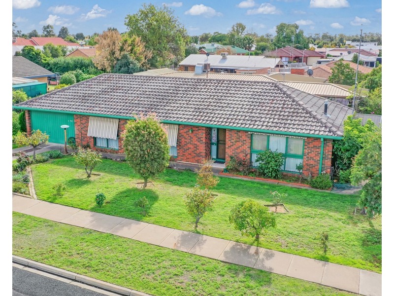 42 Hillview Avenue, Moama NSW 2731