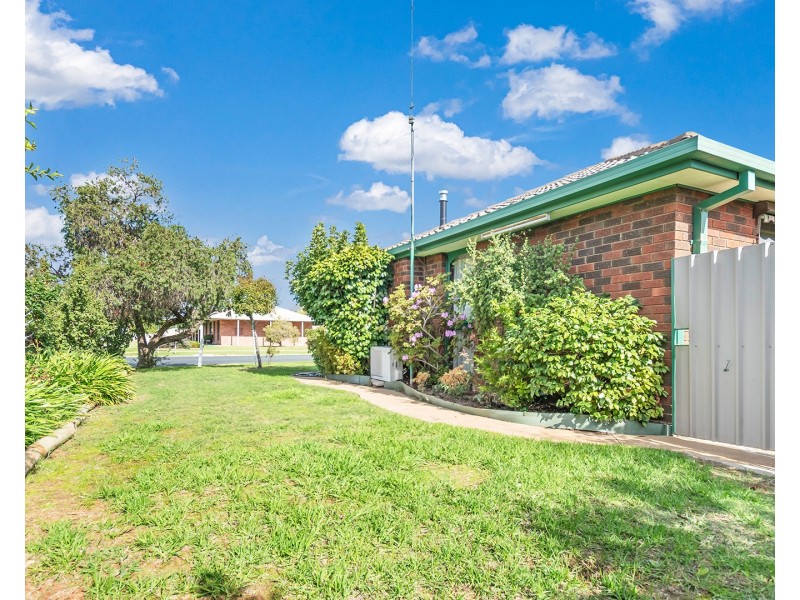 42 Hillview Avenue, Moama NSW 2731