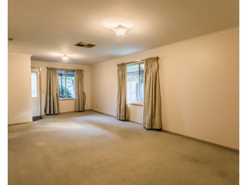 6 Cox Place, Echuca VIC 3564