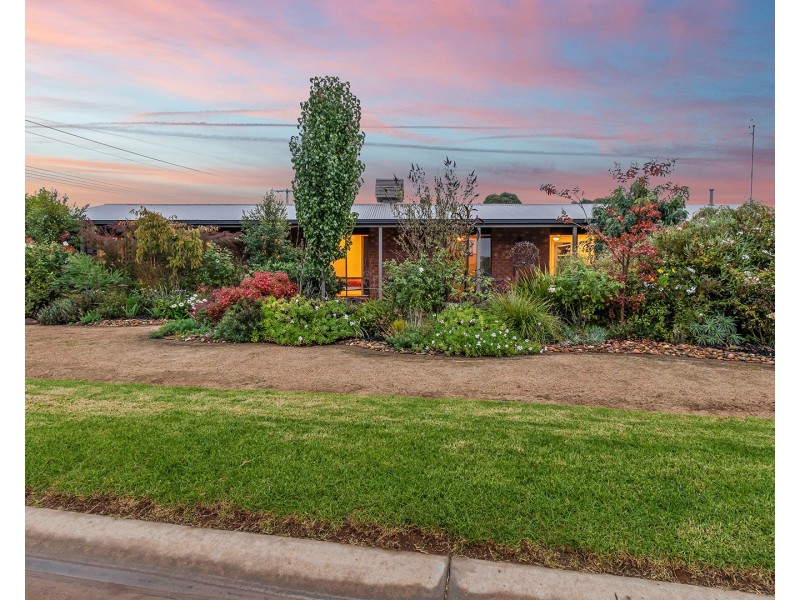 62 Elizabeth Street, Echuca VIC 3564