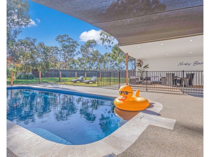 8 Charters Drive, Moama NSW 2731