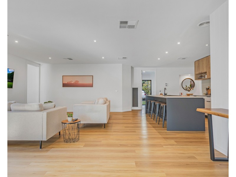 8 Charters Drive, Moama NSW 2731