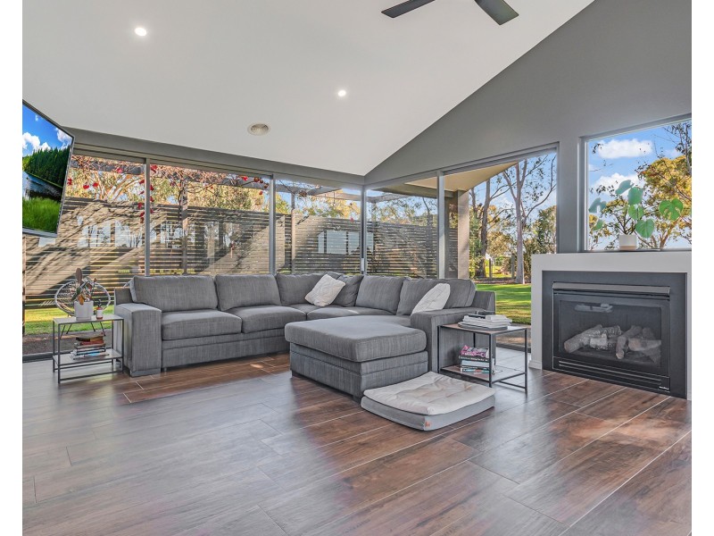 8 Charters Drive, Moama NSW 2731