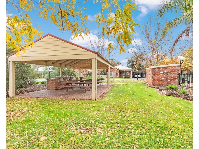 8/55 Perricoota Road, Moama NSW 2731