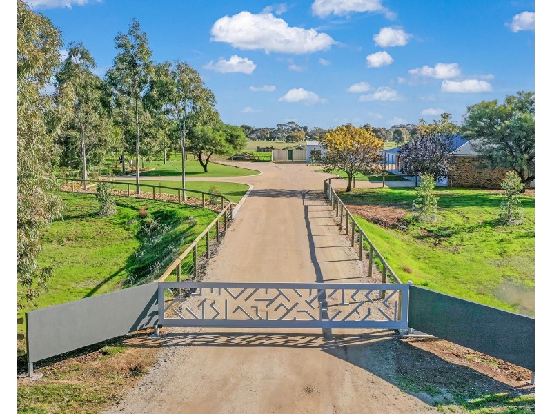 65 Casey Road, Echuca VIC 3564