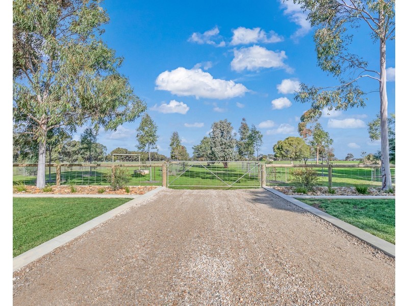 65 Casey Road, Echuca VIC 3564