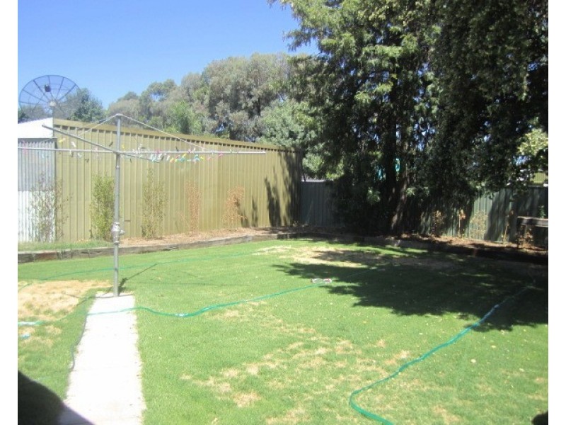73 Pakenham Street, Echuca VIC 3564