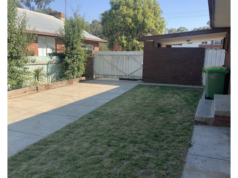 73 Pakenham Street, Echuca VIC 3564