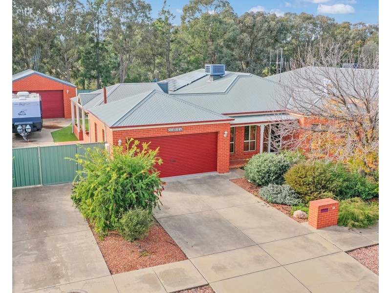 43 Woodlands Circuit, Echuca VIC 3564