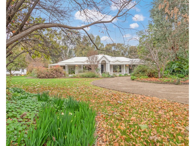 13 Charters Drive, Moama NSW 2731