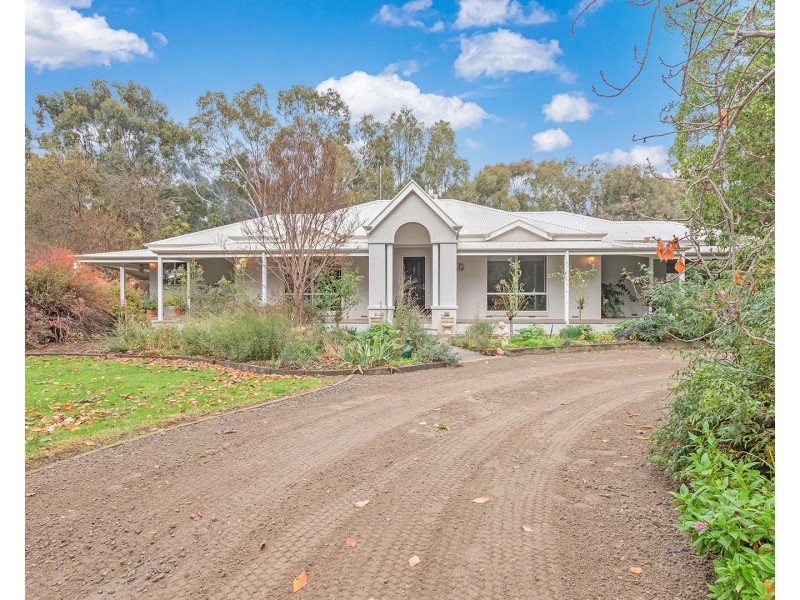 13 Charters Drive, Moama NSW 2731