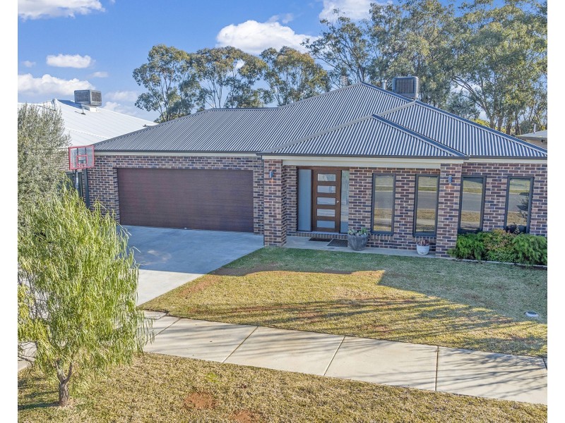 152 Mayflower Drive, Moama NSW 2731