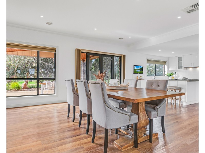 4 Grange Court, Echuca VIC 3564