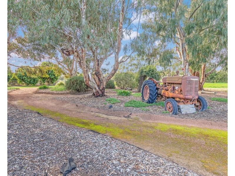 4 Grange Court, Echuca VIC 3564