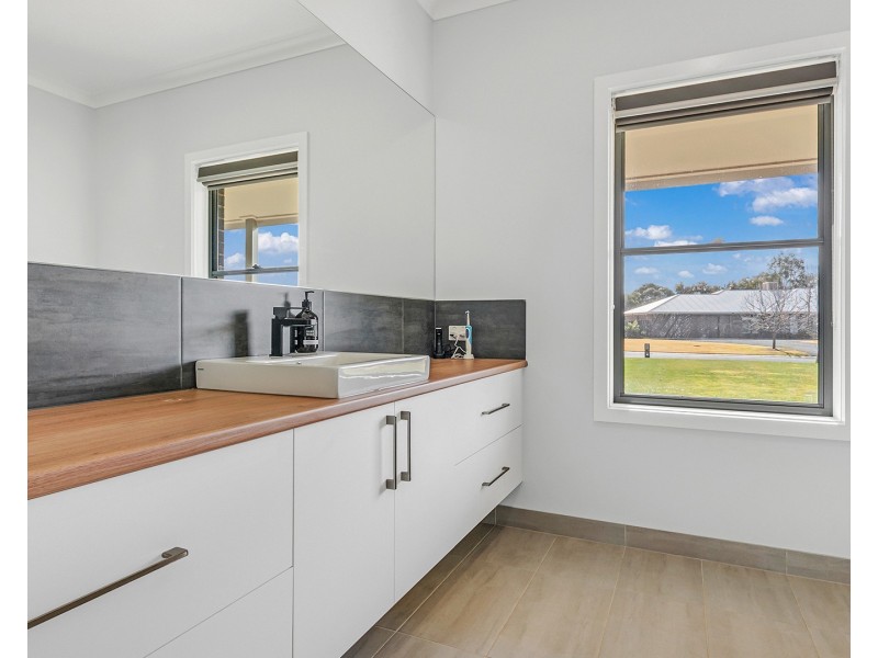 11 Furlong Court, Echuca VIC 3564
