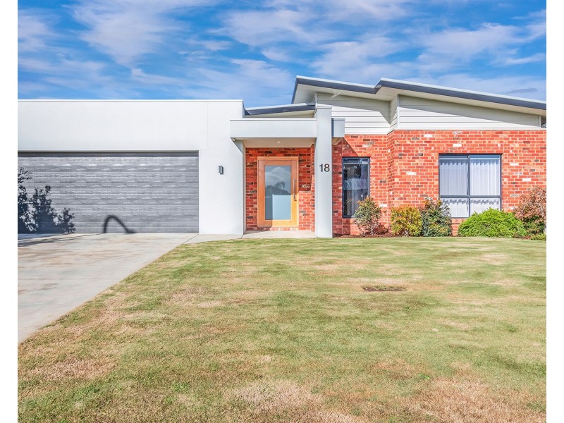 18 Mayflower Drive, Moama NSW 2731