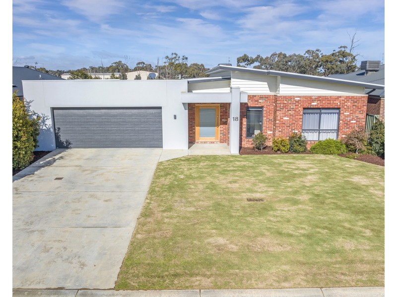 18 Mayflower Drive, Moama NSW 2731