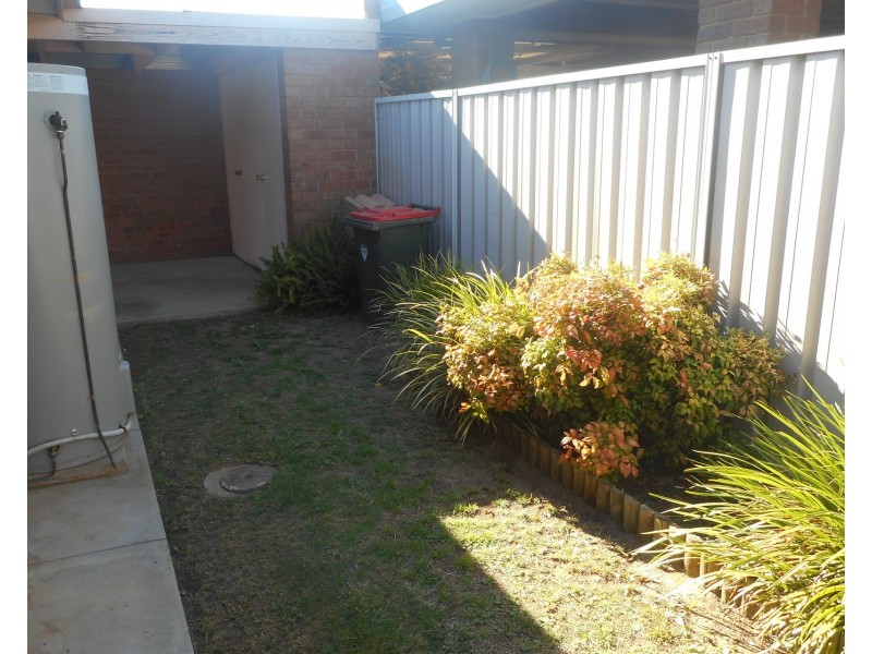 1/122 Crossen Street, Echuca VIC 3564