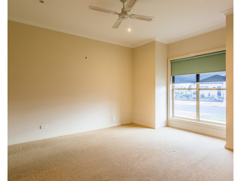 48 Declan Way, Echuca VIC 3564