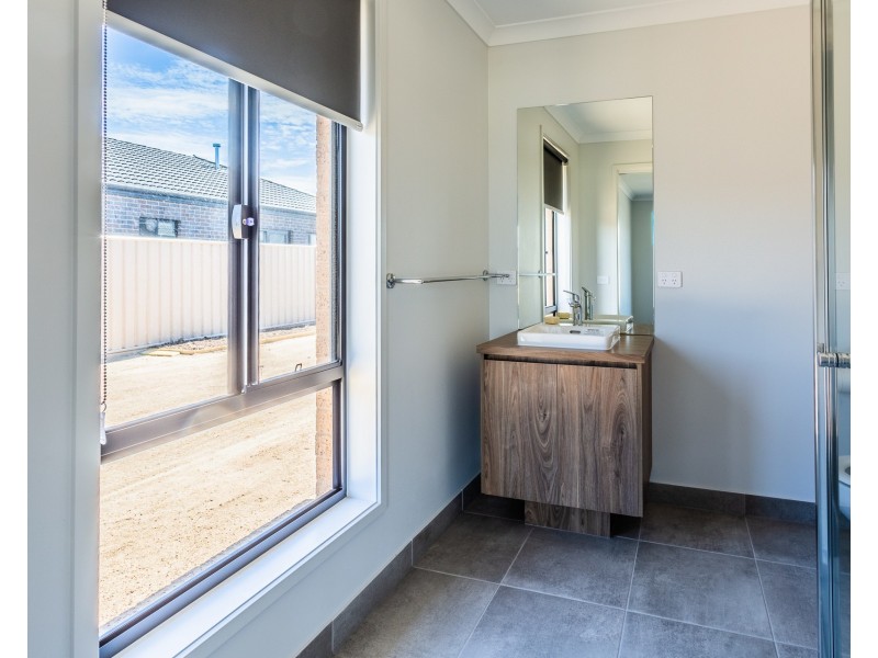 41 Magnolia Drive, Echuca VIC 3564