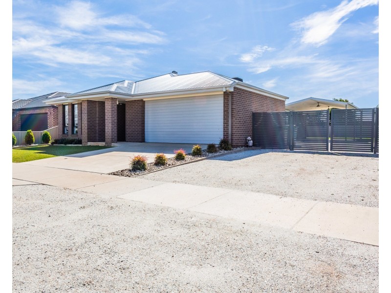 11 Howell Drive, Echuca VIC 3564