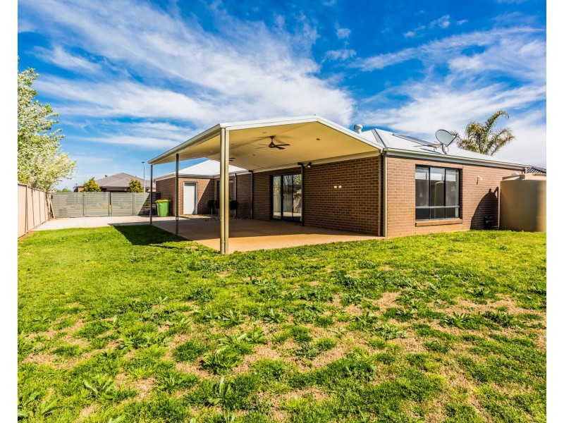 11 Howell Drive, Echuca VIC 3564