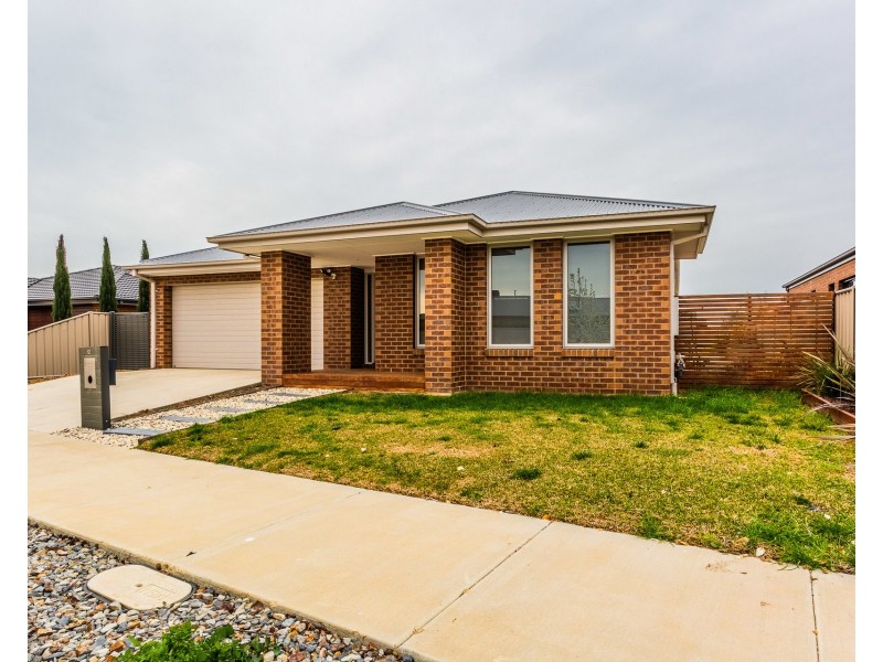 12 Magnolia Drive, Echuca VIC 3564