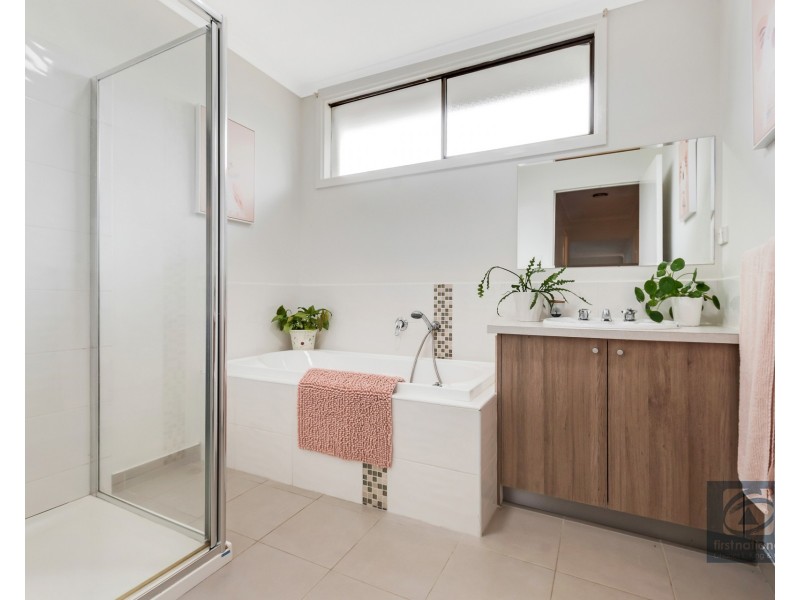 65 Campaspe Esplanade, Echuca VIC 3564