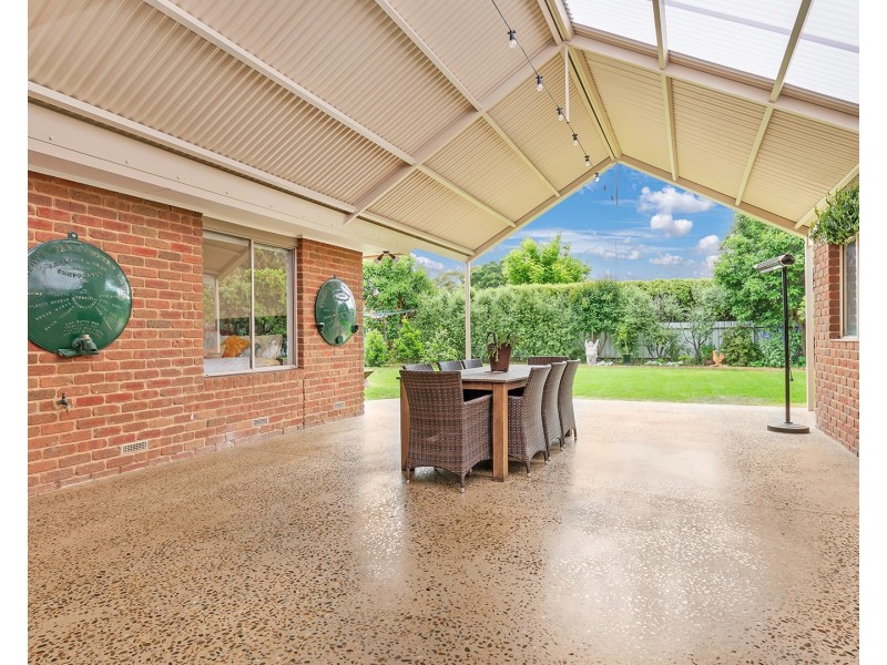 69 Rutley Crescent, Echuca VIC 3564