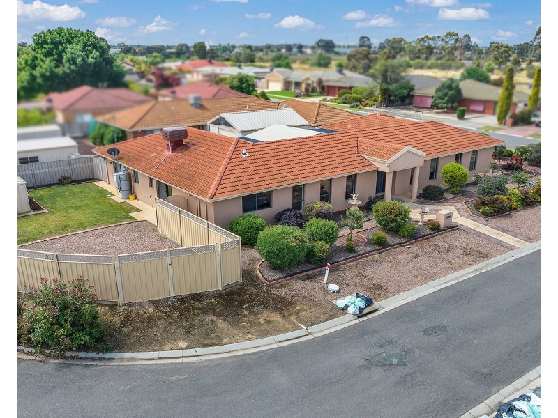 20 Genevieve Avenue, Echuca VIC 3564