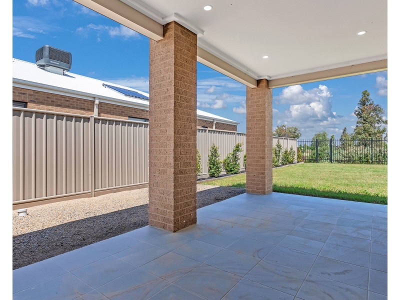 15 Yakoa Natya Avenue, Echuca VIC 3564